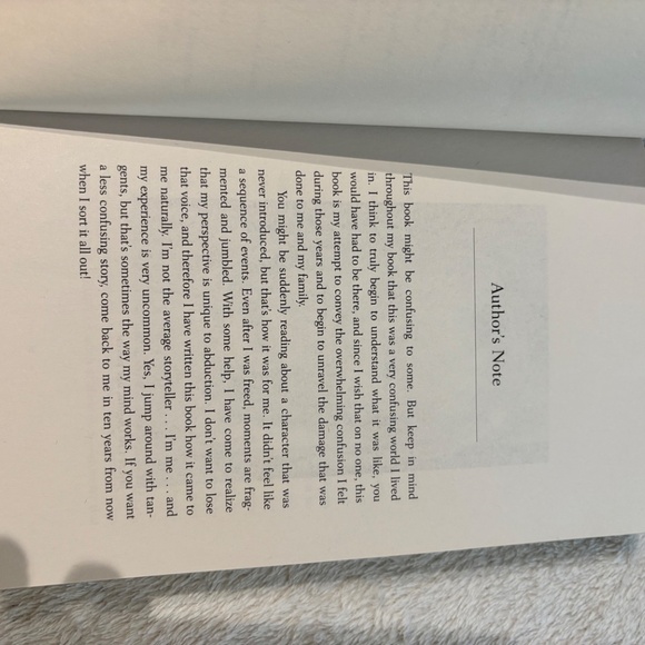 A Stolen life - Book by Jaycee Dugard - Picture 4 of 4